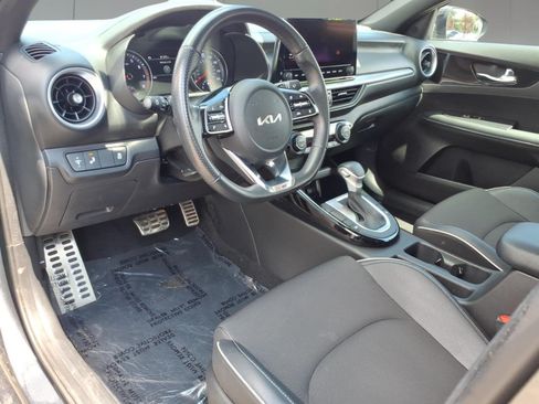 Used 2023 Kia Forte GT-Line w/ GT-Line Technology Package FWD image 10