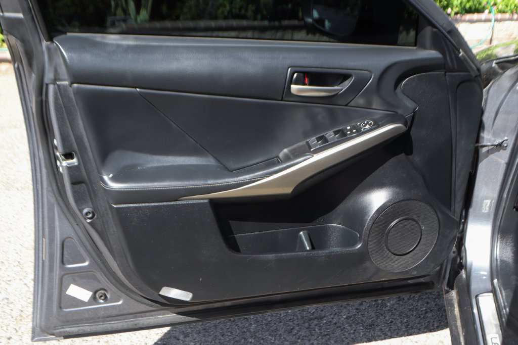 Used 2019 Lexus IS 300 F Sport w/ F Sport Package RWD image 15