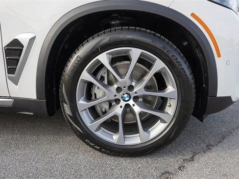 New 2026 BMW X5 xDrive50e w/ Climate Comfort Package image 11