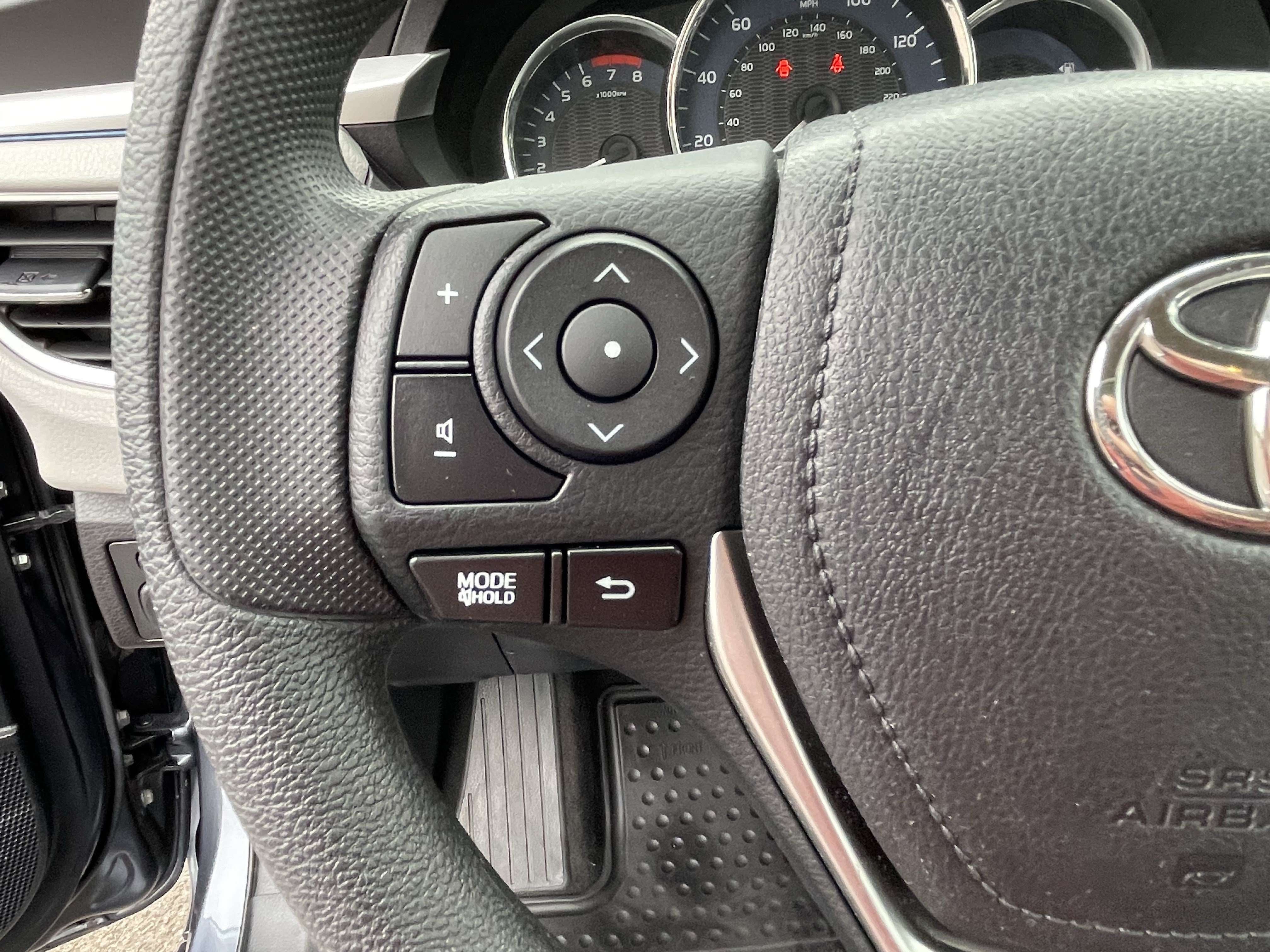 Used 2015 Toyota Corolla LE FWD image 20