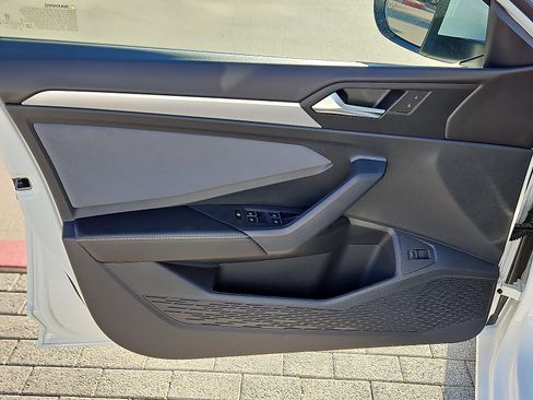 New 2026 Volkswagen Jetta SE image 12