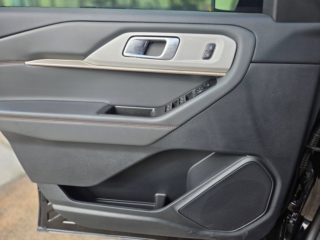 New 2026 Ford Explorer Active w/ Active Comfort Package RWD image 28