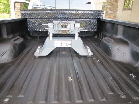 Used 2016 Ford F350 Lariat w/ Lariat Ultimate Package image 32