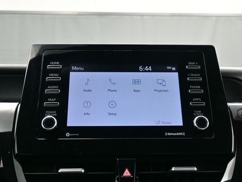 Used 2023 Toyota Camry SE image 19