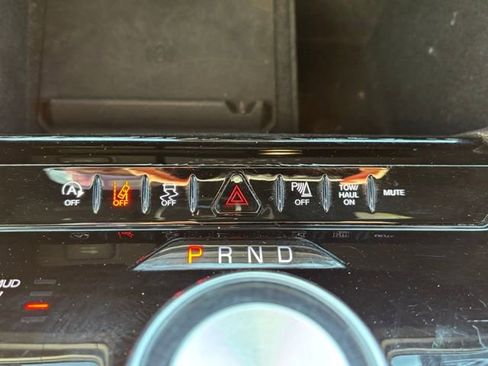 Used 2024 Jeep Wagoneer Series II image 30