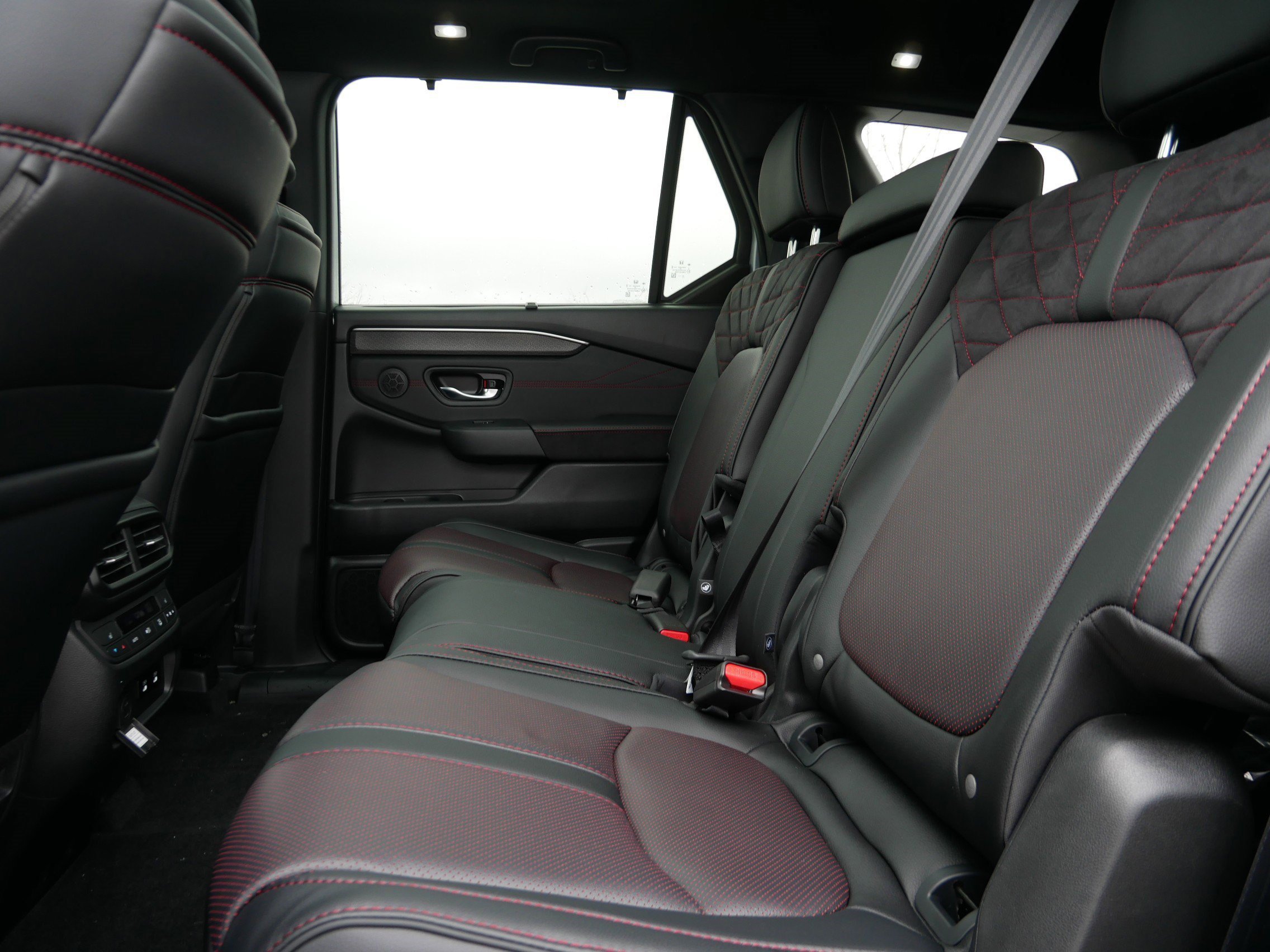 New 2026 Honda Pilot Black Edition image 14