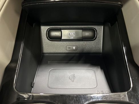 Used 2022 Kia Telluride EX w/ EX Premium Package image 23