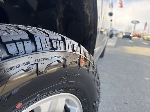 Certified 2019 Ford F150 XLT image 13