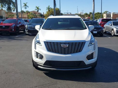 Used 2025 Cadillac XT5 Premium Luxury image 9