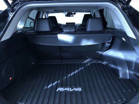 Certified 2022 Toyota RAV4 XLE Premium image 31