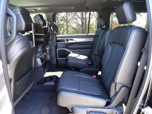 New 2026 Jeep Grand Wagoneer Limited AWD/4WD image 11