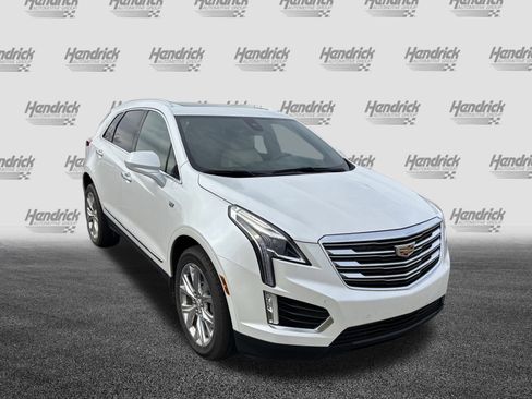 Used 2018 Cadillac XT5 Premium Luxury image 2