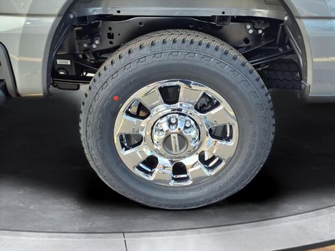 New 2026 Ford F250 Lariat w/ Chrome Package image 16