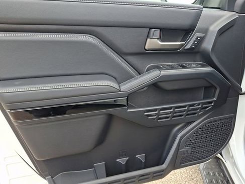 New 2026 Toyota 4Runner Limited AWD/4WD image 12