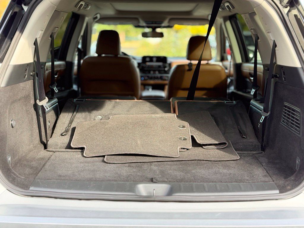 Used 2022 Nissan Pathfinder Platinum AWD/4WD image 10