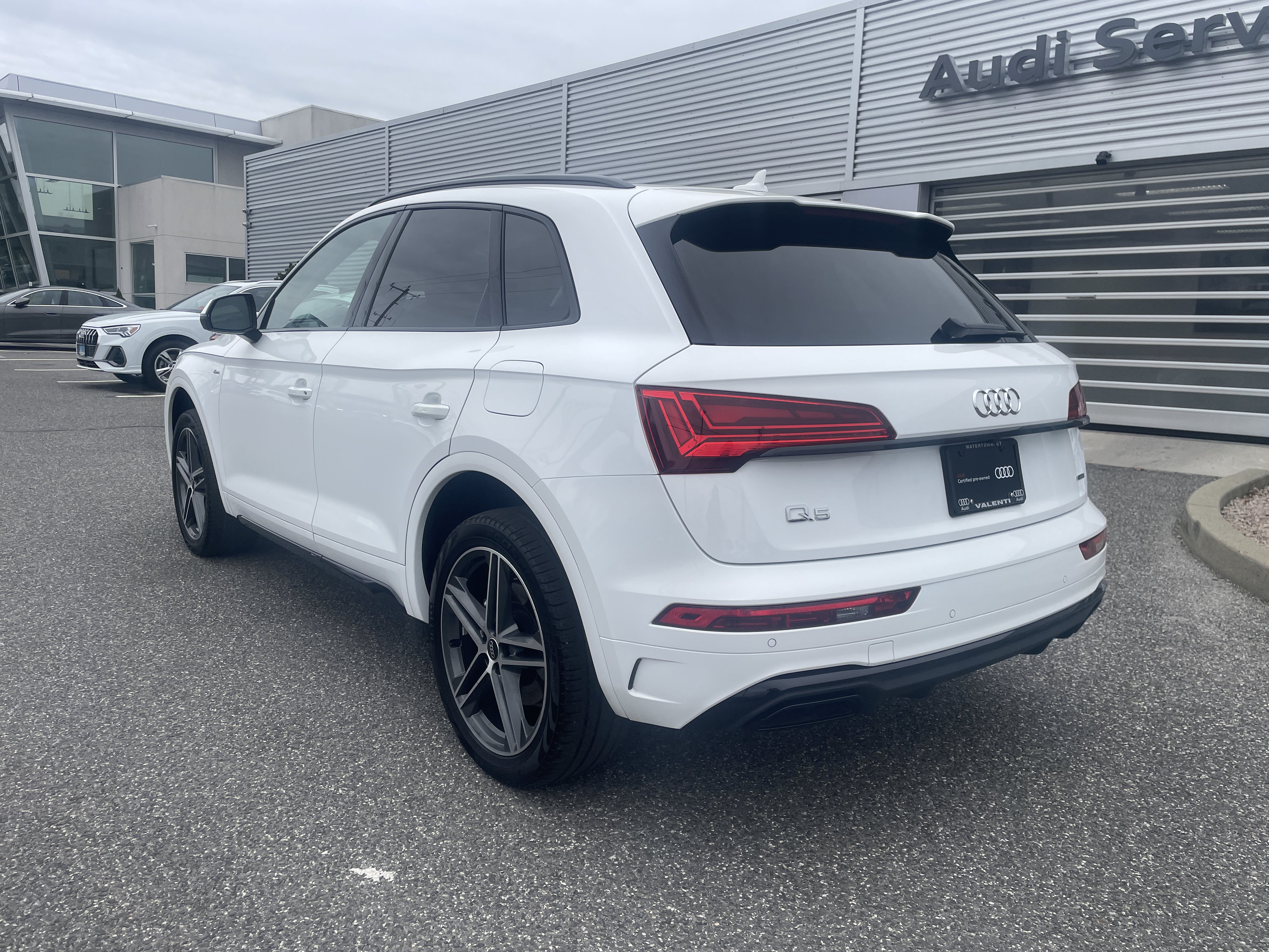 Certified 2023 Audi Q5 e Premium Plus w/ Premium Plus Package AWD/4WD image 5