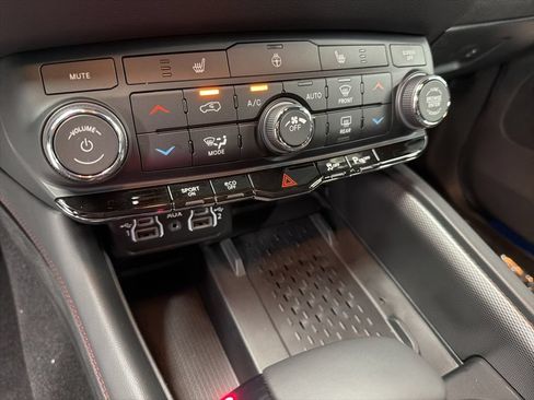 New 2026 Dodge Durango GT w/ Blacktop Package AWD/4WD image 24