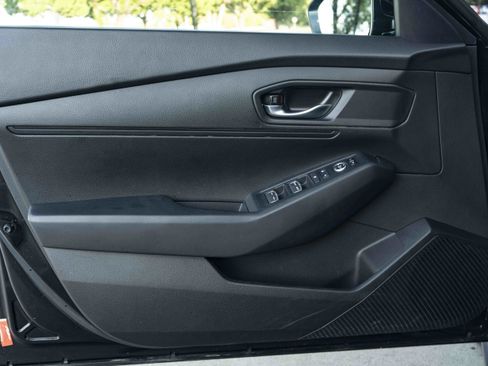 Used 2025 Honda Accord LX image 36