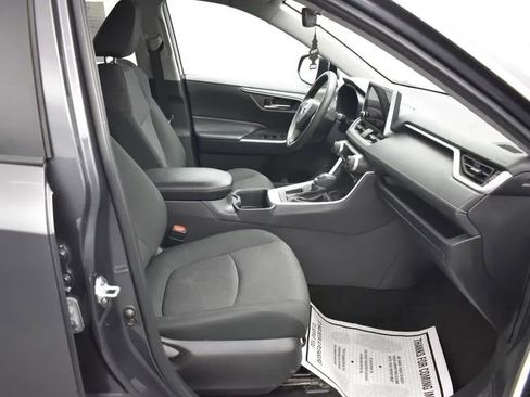 Used 2024 Toyota RAV4 XLE image 16