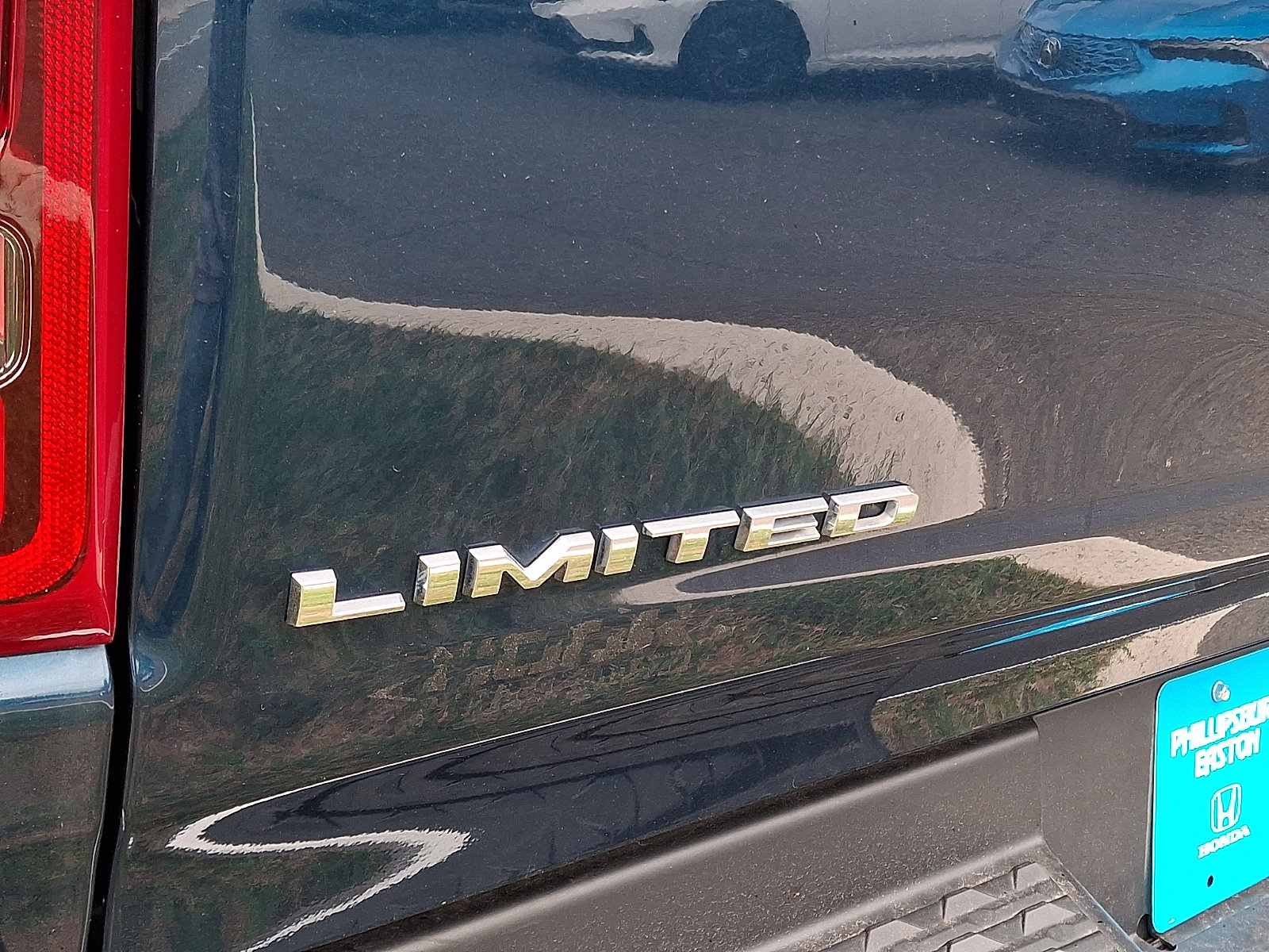Used 2024 RAM 1500 Limited AWD/4WD image 31