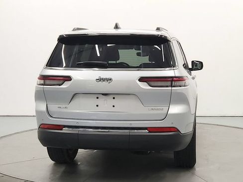 Used 2023 Jeep Grand Cherokee L Laredo AWD/4WD image 6