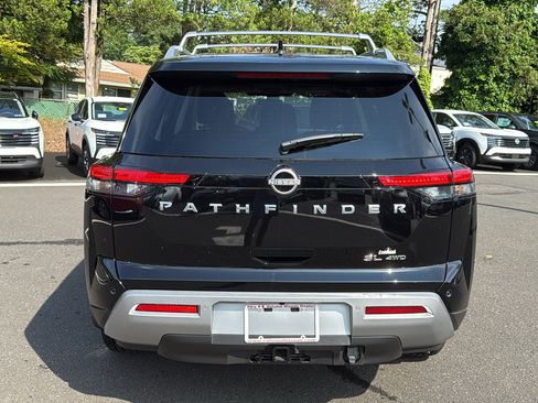 Certified 2025 Nissan Pathfinder SL w/ SL Premium Package image 25