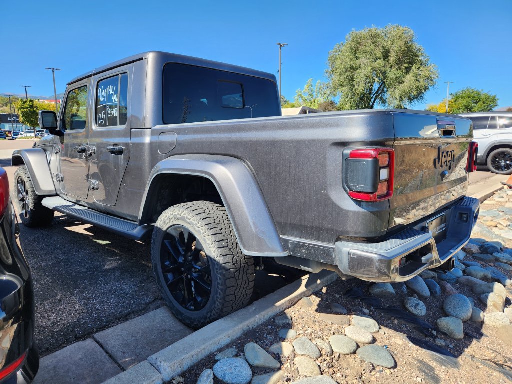 Used 2021 Jeep Gladiator Overland AWD/4WD image 5