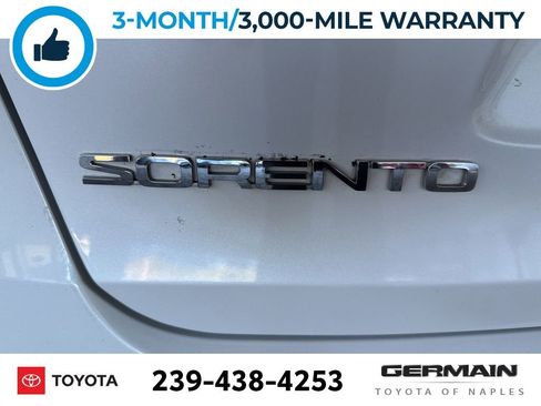 Used 2016 Kia Sorento LX image 6
