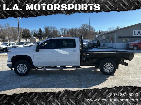 Used 2024 Chevrolet Silverado 2500 LT w/ Convenience Package image 1