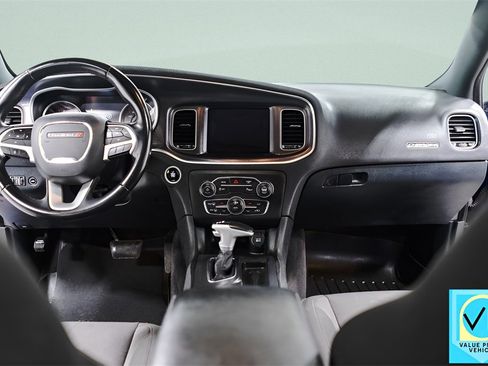 Used 2018 Dodge Charger SXT Plus w/ Driver Convenience Group image 9