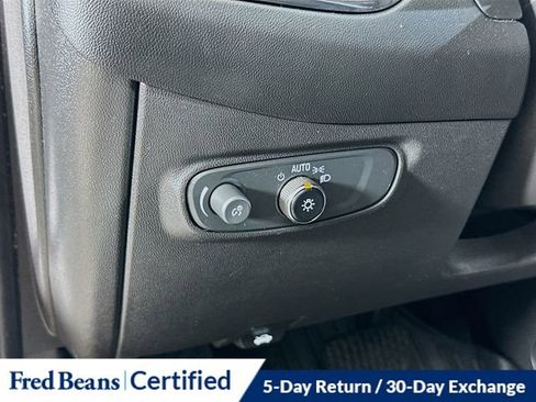 Used 2022 Chevrolet Equinox LT image 21