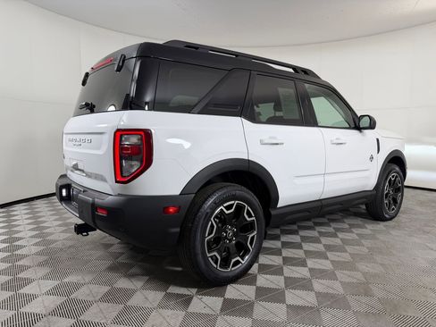 Used 2025 Ford Bronco Sport Outer Banks AWD/4WD image 8