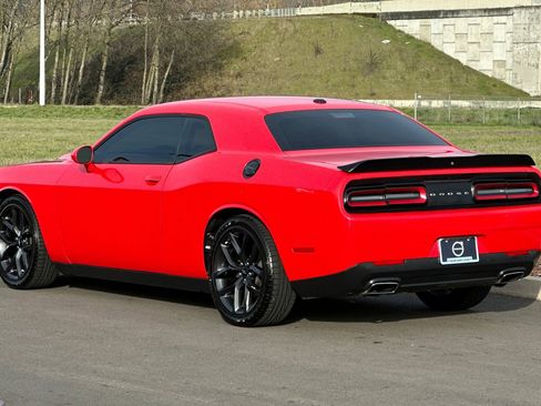 Used 2019 Dodge Challenger GT w/ Blacktop Package image 5