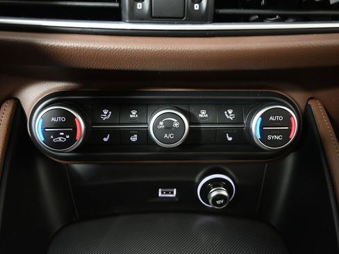 Used 2021 Alfa Romeo Stelvio Ti Sport image 29