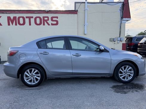 Used 2013 MAZDA MAZDA3 i Touring FWD image 9