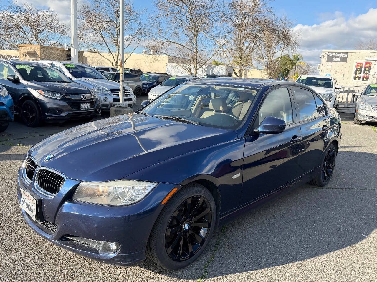 Used 2011 BMW 328i Sedan RWD image 1