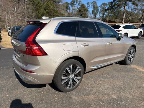 Certified 2023 Volvo XC60 B5 Plus w/ Protection Package Premier image 6
