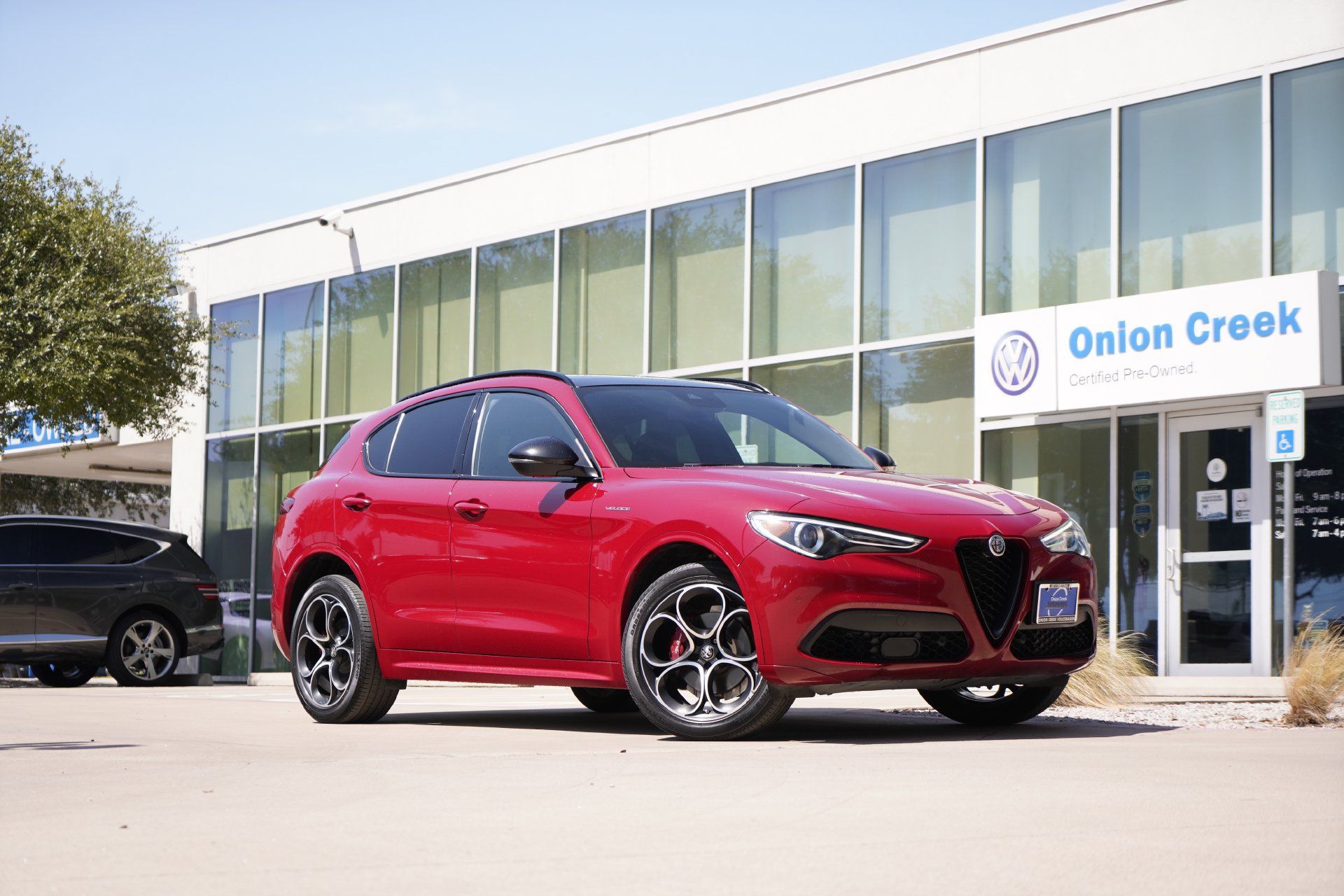 Used 2023 Alfa Romeo Stelvio Veloce AWD/4WD image 1