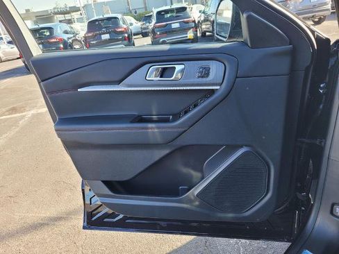 New 2026 Ford Explorer ST-Line w/ ST-Line Street Pack image 13