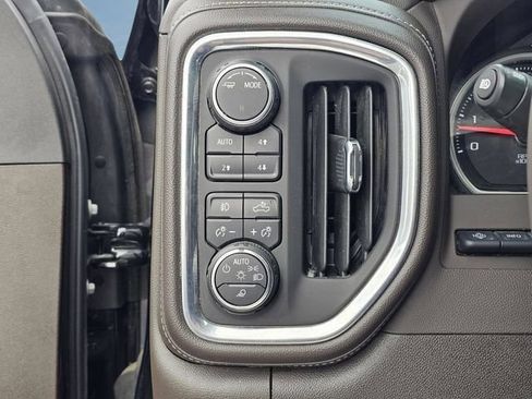 Used 2022 Chevrolet Silverado 3500 LTZ w/ LTZ Plus Package AWD/4WD image 18