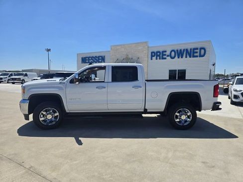 Used 2017 GMC Sierra 2500 SLT w/ Driver Alert Package AWD/4WD image 6