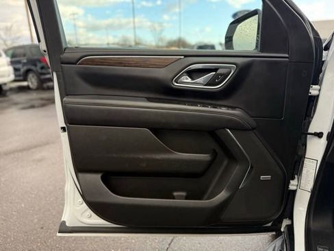 Used 2023 Chevrolet Tahoe Premier image 11