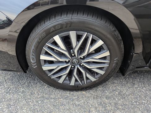 Used 2023 Nissan Altima 2.5 SV image 25