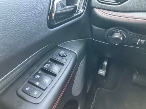 Used 2025 Dodge Durango GT AWD/4WD image 16
