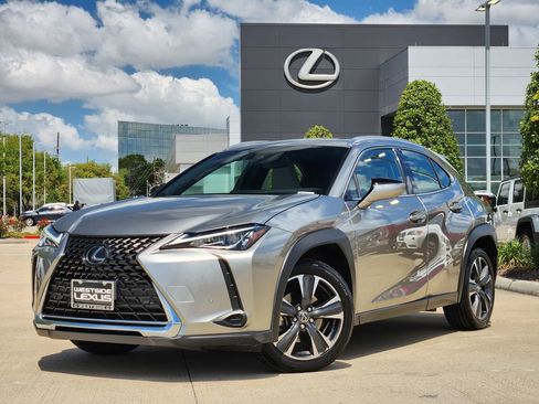 Used 2019 Lexus UX 200 w/ Premium Package image 35
