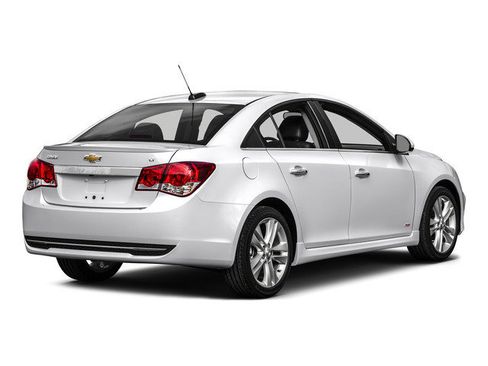 Used 2016 Chevrolet Cruze LT w/ Sun And Sound Package FWD image 5