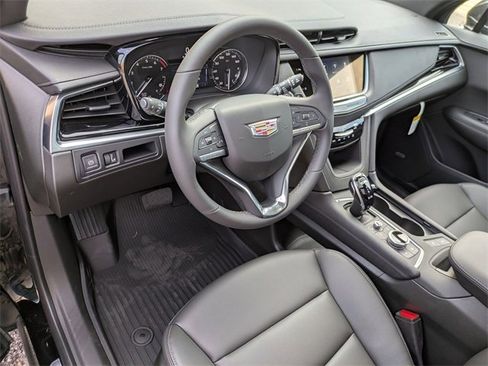 New 2025 Cadillac XT6 Luxury w/ LPO, Floor Liner Package image 9