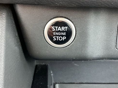 Used 2023 Nissan Rogue SV image 20