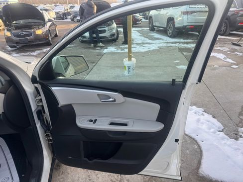 Used 2012 Chevrolet Traverse LTZ image 16