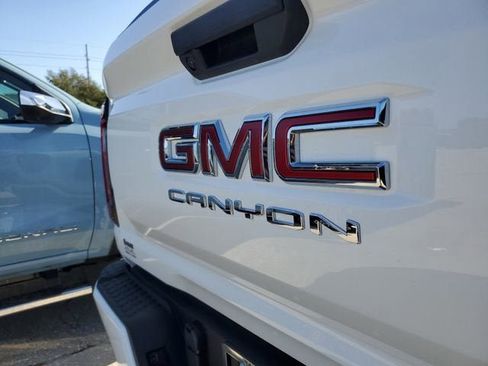 New 2026 GMC Canyon Elevation image 7